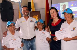 116 adultos mayores, nuevos Embajadores de la Felicidad en Guaduas