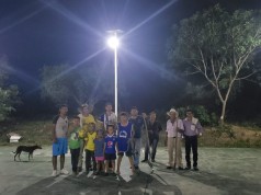 Con postes solares, la luz llegó por primera vez a lugares apartados de Jerusalén