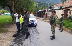 Ejército Nacional acompaña a población chiense durante las festividades