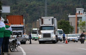 Alcaldes de Sabana Occidente solicitan al Distrito Capital restringir vehículos de carga por la Calle 13