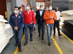 Gobernador de Cundinamarca y Alcalde de Soacha supervisan primera empresa de manufactura que reinicia actividades en esa ciudad después del periodo de cuarentena