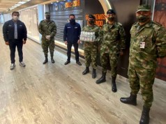 Cerca de 700 botellas de alcohol antiséptico donados por la Gobernación al Ejército Nacional