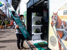 Comerciantes de Funza reciben dispensadores de gel desinfectante