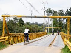 Cierre del puente que conduce hacia el parque la florida, en Funza