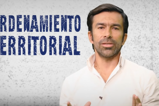 Rey responde cuestionamientos