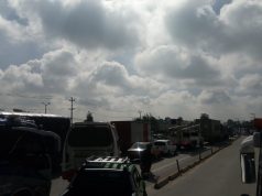 Monumental trancón por la vía Calle 13