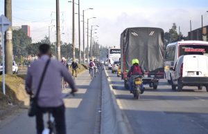 Cierre del carril central en la Avenida Calle 13