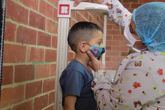 Alcaldía de Mosquera brinda atención integral a 1.300 niños