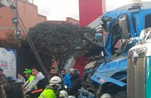Monumental trancón por grave accidente en vía Funza – Siberia