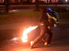 Dos policías fueron atacados con acido y gasolina en Bogotá