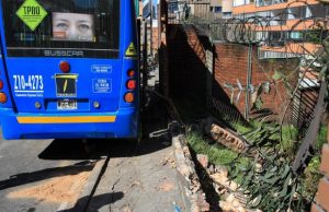 Nuevo accidente de un bus del SITP que chocó contra varios vehículos en la Circunvalar