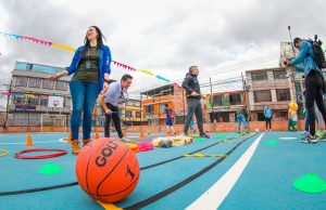 Mosquera entregó un nuevo polideportivo