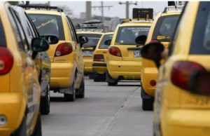 Inicio el plan tortuga de taxistas en Funza, Mosquera, Madrid y Faca