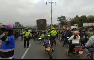 Por accidente hay paso restringido en la Calle 80