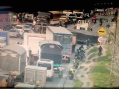 Increíble trancón en vía Siberia – Funza por descarrilamiento de tractocamión