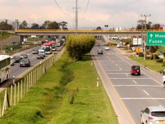 Motociclista muestra el peligro que vive a diario en Mosquera