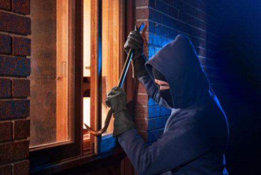 Dos hombres entraron a robar una vivienda en Mosquera