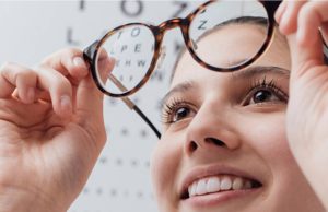 Alcaldía busca beneficiar a comunidad con servicios de optometría