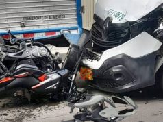 Grave accidente entre una patrulla de policía y un motociclista