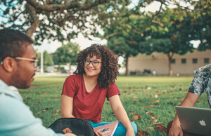 Inscríbase a los programas profesionales en Funza