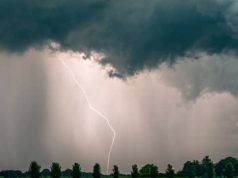 En Cundinamarca dos personas murieron por causa de un rayo