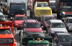 Tomé vías alternas: fuerte trancón en la Calle 13