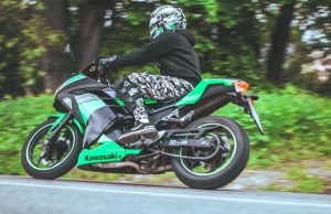 Motociclista en estado de embriaguez se accidenta en Madrid