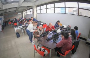 En Mosquera los adultos mayores fortalecen sus habilidades digitales