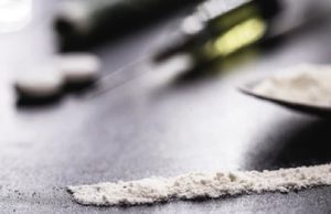 Mujer camuflaba estupefacientes en envases de crema