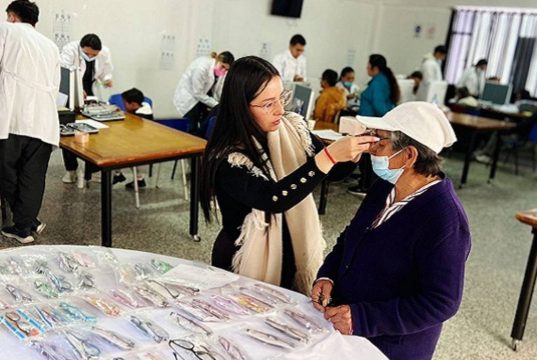 Jornada de atención visual para población vulnerable de Cundinamarca
