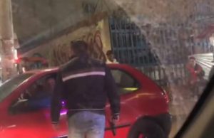 Hombre que iba con un niño fue amenazado con arma de fuego niño fue amenazado con arma de fuego