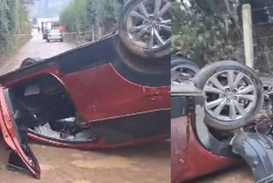 Irresponsabilidad: menor de edad volcó vehículo en medio de vía