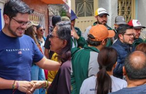 Nelson Parra sale a las calles y escucha a la comunidad