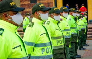 Separaron a policía señalado de arrollar a una pareja en la vía Bogotá – Villeta Separaron a policía señalado de arrollar a una pareja