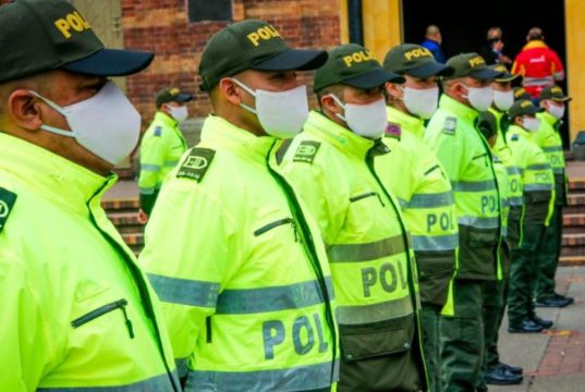 Separaron a policía señalado de arrollar a una pareja en la vía Bogotá – Villeta Separaron a policía señalado de arrollar a una pareja