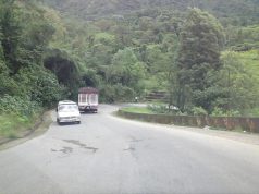En Cundinamarca descubren cadáver junto a la carretera