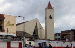 Capturan a delincuentes robando cables telefónicos Capturan a delincuentes robando cables telefónicos