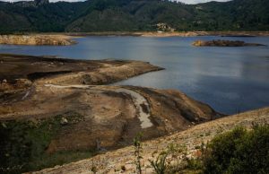 El Gobierno establecerá topes en el consumo de agua por familia