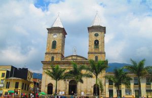Protestas bloquean la doble calzada Fusagasugá-Bogotá