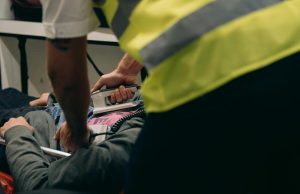 Grave accidente en Funza involucra a agente de transito