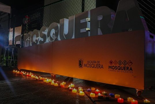 Mosquera celebra velatón por la No Violencia