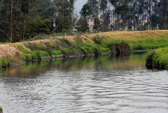 Reconstrucción del puente Quebrada Grande avanza en Gachetá Reconstrucción del puente Quebrada Grande avanza en Gachetá