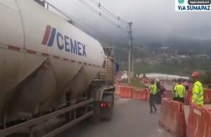 Por fuertes lluvias la vía Girardot – Bogotá permanece parcialmente cerrada