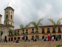 Mujer de la tercera edad se enfrenta a atracadores y resulta herida