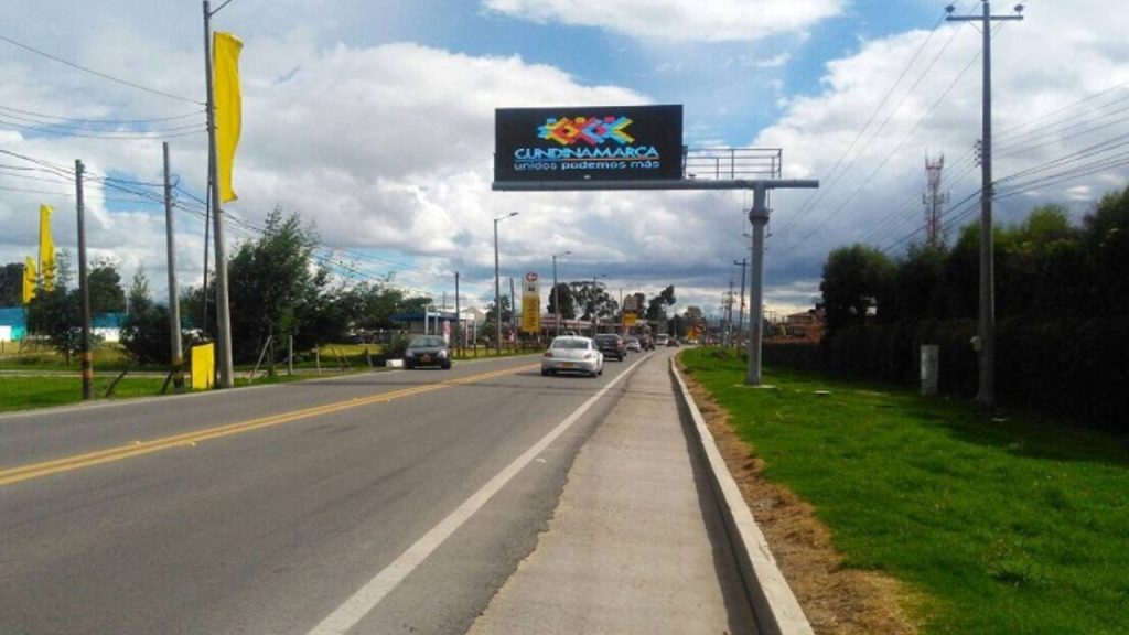 Mejorarán vías rurales de Cundinamarca con maquinaria