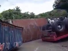 Grave accidente deja conductor atrapado