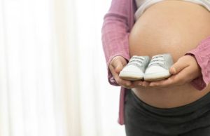 Policías rescatan a mujer embarazada en Girardot, Cundinamarca Policías rescatan a mujer embarazada en Girardot, Cundinamarca