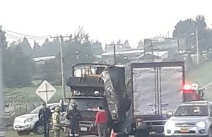 En video: dos vehículos de carga causaron accidente