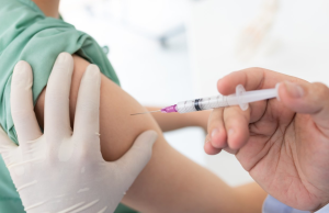 Vacúnate y vive una Semana Santa segura