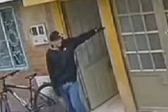 Delincuentes roban vivienda en Mosquera y huyen en vehículo identificado